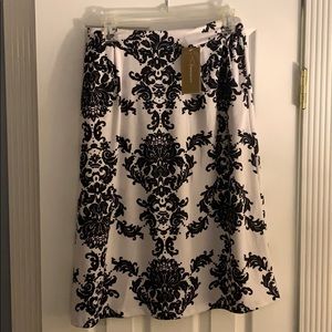 Miami black and white floral skirt